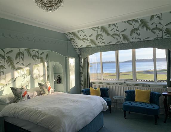 Double bedroom overlooking Ballyholme Bay