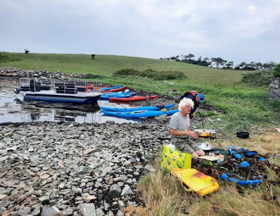 Foraging Afloat
Kayaking
Foraging